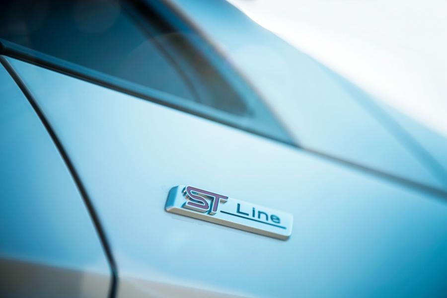 Логотип Ford Endura ST-Line 2018 года  (фото 8 из 27)